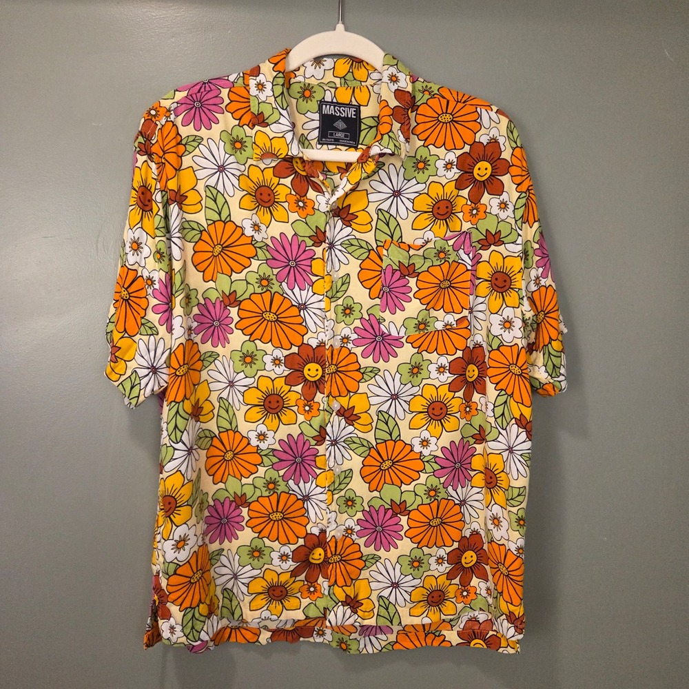 Massive Brand Men's Retro Style Floral Print Short Sleeve Button Up, Size L
